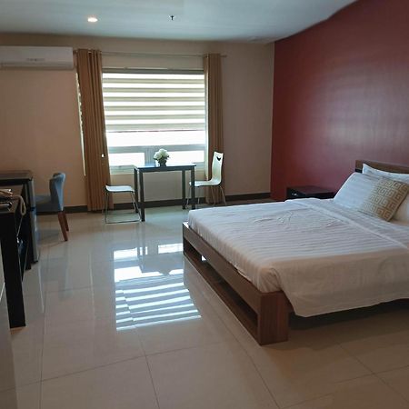 Ybc Grand Hotel Olongapo Exterior photo